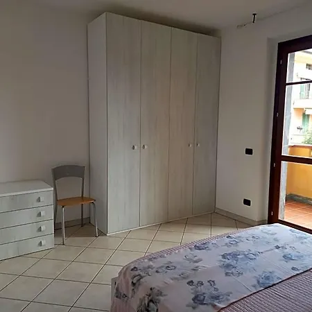 Vecchio Portale * Carrara